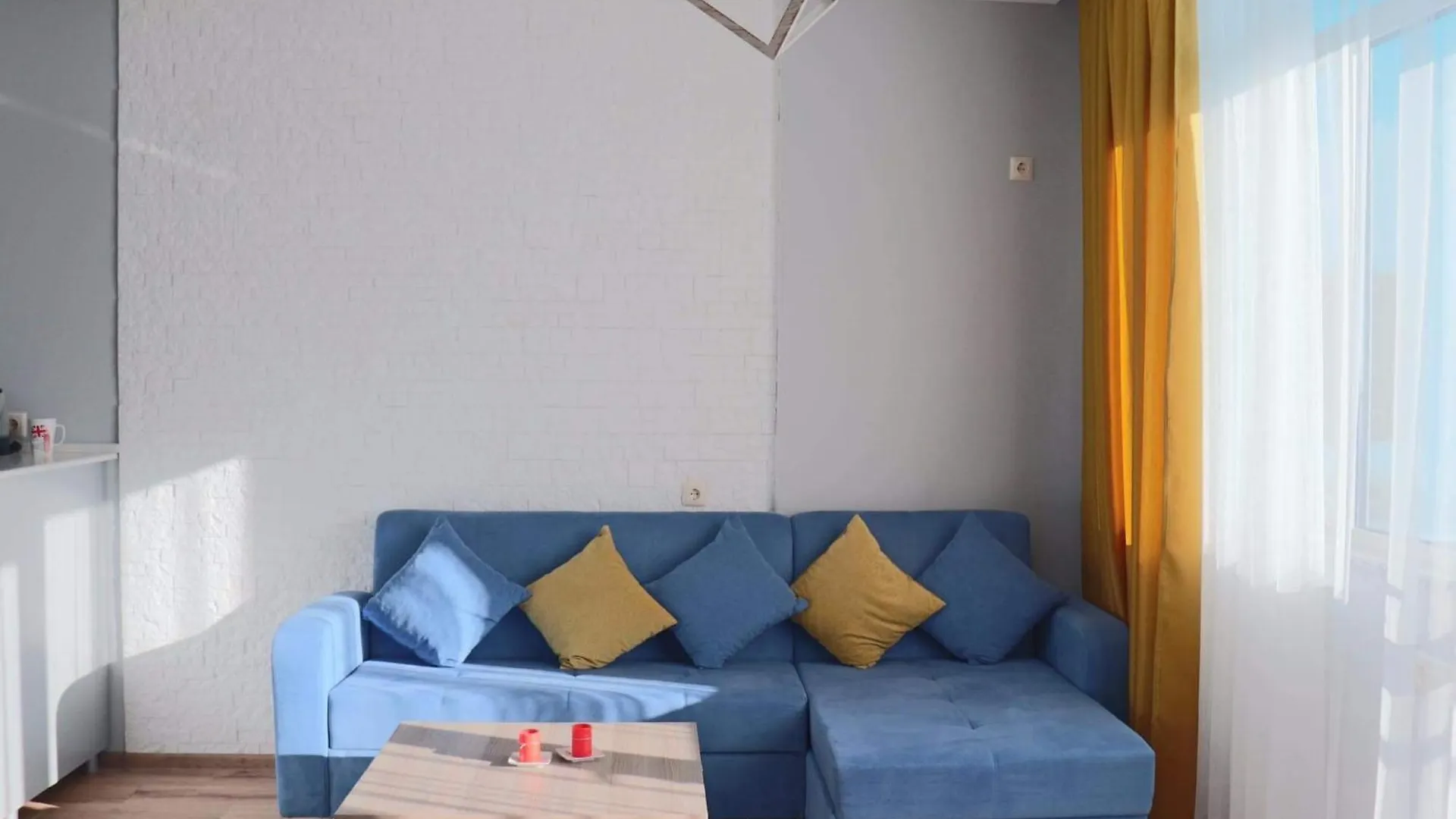 Apartment With Sea View Batumi